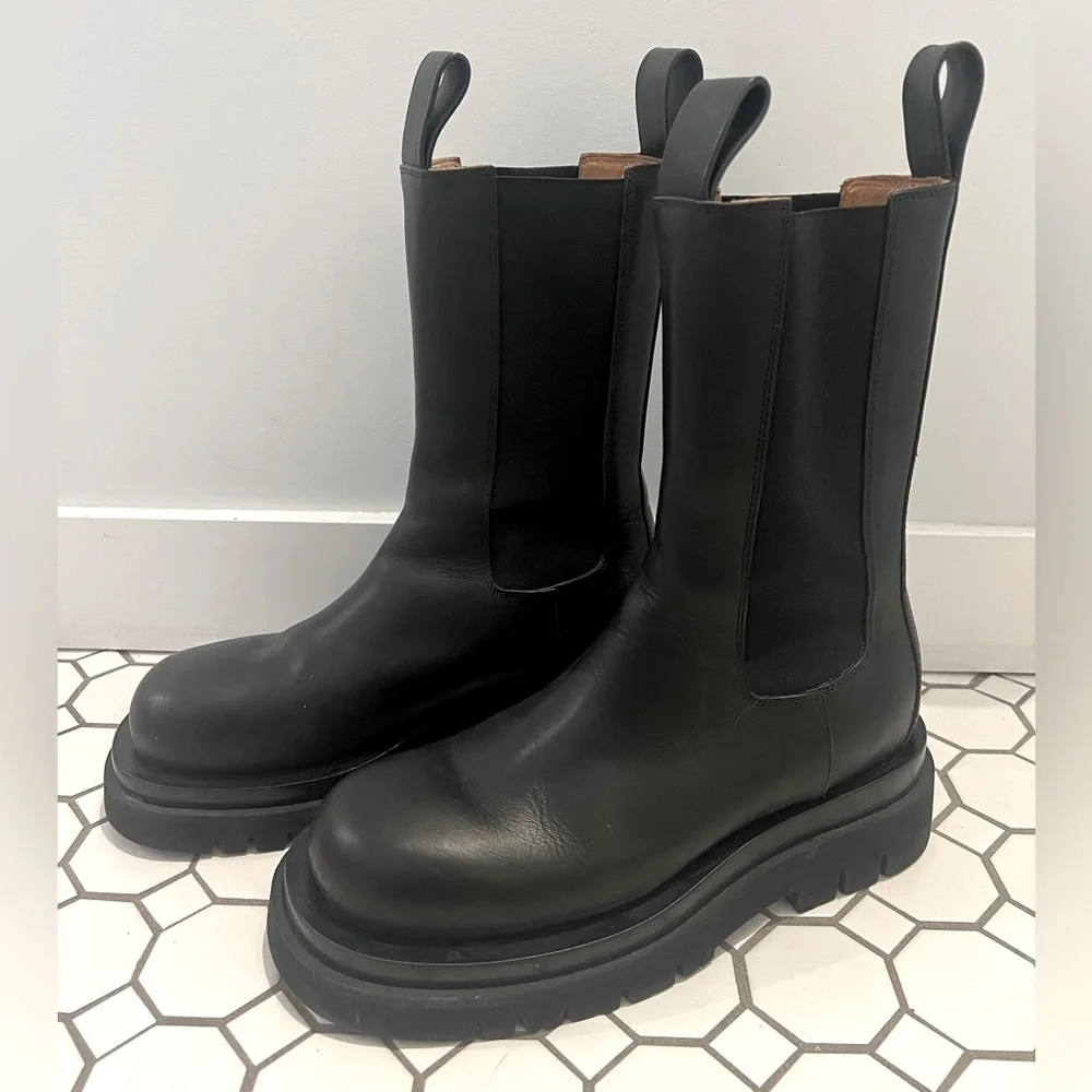 Bottega Veneta Lug Sole Chelsea Boot - Picture 8 of 12